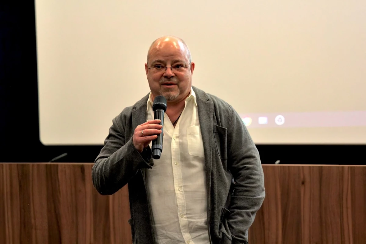 Кинорежиссер Виктор Татарский стал исполняющим обязанности ректора СПбГИКиТ - tvspb.ru