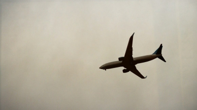 Самолёт Москва — Пхукет готовится к посадке в Домодедово из-за возгорания двигателя