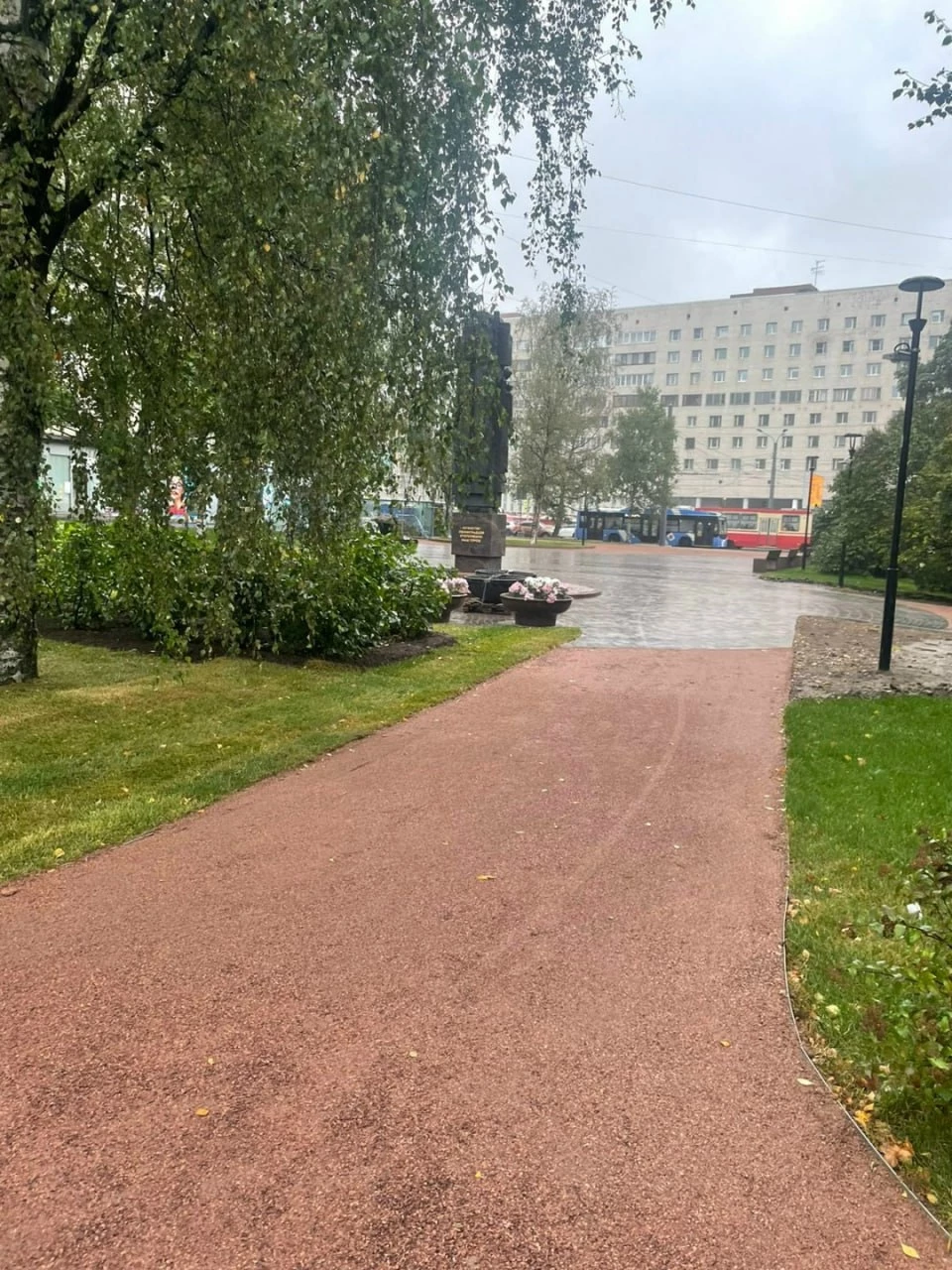 В Петербурге заканчивают благоустройство сквера Блокадников - tvspb.ru