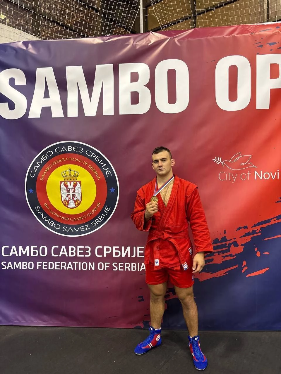 Петербургский спортсмен выиграл Кубок Европы по самбо среди студентов в Сербии - tvspb.ru