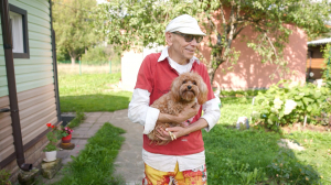 Илларион — милейшая собака-целовака, вальяжный кот Кеша и пластиковые муравьи: разнообразные питомцы Анвара Либабова