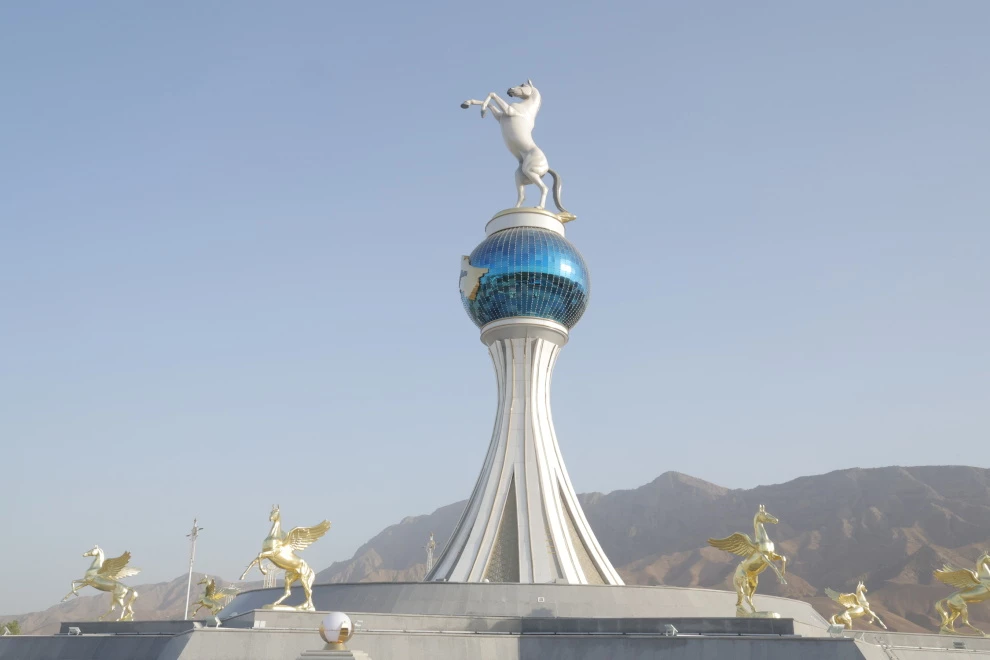 Александр Беглов поздравил президента Туркменистана Сердара Бердымухамедова с днем рождения - tvspb.ru