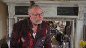 «Театр — это роскошь, которую вы можете себе позволить». О театре, кино, фотографии, а также о любимых местах Северной столицы распросим коренного москвича, заслуженного артиста России Юрия Грымова