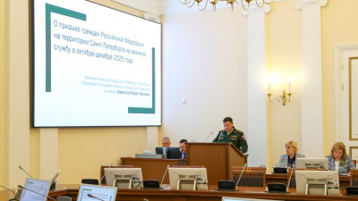Александр Беглов: С 1 октября по 31 декабря в Петербурге пройдет осенний призыв на военную службу