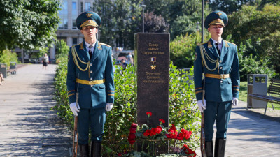 Александр Беглов почтил память министра МЧС России Евгения Зиничева, погибшего в этот день 4 года назад