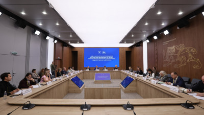 Учителям дали новый инструмент защиты от давления и конфликтов