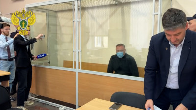 Петербургский суд заключил под стражу 45-летнего фигуранта дела об отравлении метанолом