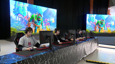 Dota 2 и Counter-Strike 2: как в Петербурге проходит турнир по киберспорту «КиберАрена»