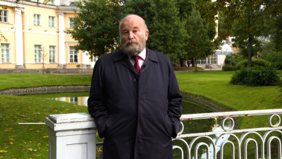 Президент Всероссийского музея А.С. Пушкина Сергей Некрасов поздравил телеканал «Санкт-Петербург» с 15-летием