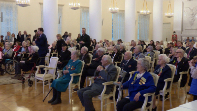 Александр Беглов рассказал о мерах поддержки людей, получивших знак «Жителю блокадного Ленинграда»