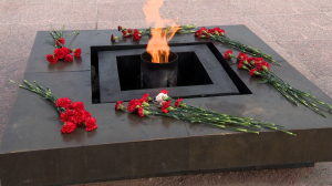 Техническое обслуживание Вечного огня на Марсовом поле