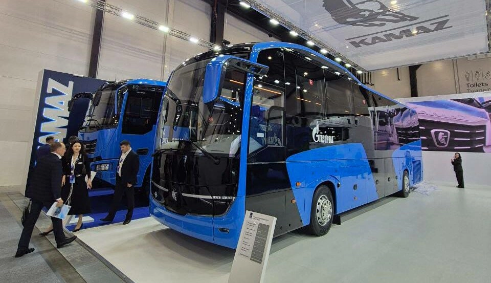 «КАМАЗ» представил новый туристический автобус на форуме в Петербурге - tvspb.ru