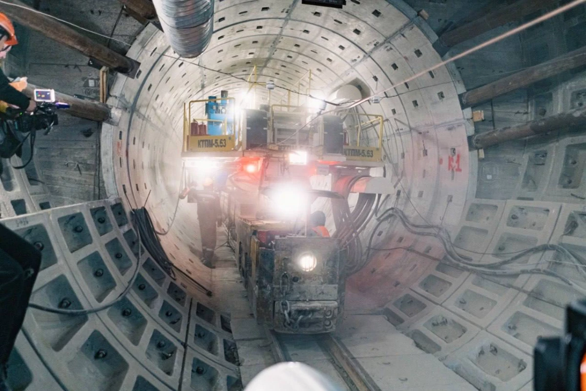 Александр Беглов: Запуск новых горнопроходческих комплексов ускорил строительство новых станций петербургского метро - tvspb.ru