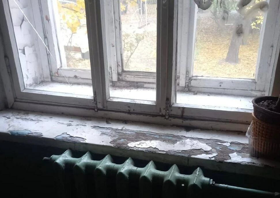 Прокуратура потребовала привести в порядок парадные дома на Тракторной улице - tvspb.ru