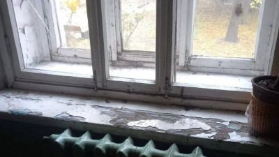 Прокуратура потребовала привести в порядок парадные дома на Тракторной улице