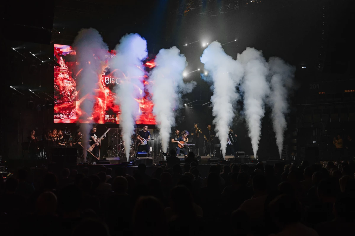 В Петербурге пройдет уникальное мультимедийное шоу «Опера vs Рок» - tvspb.ru