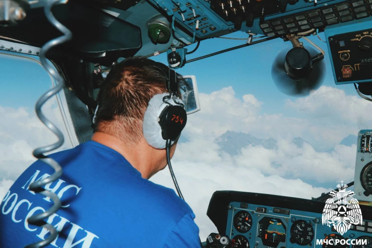 Туристы с детьми застряли в горах Сочи из-за подъема реки - tvspb.ru