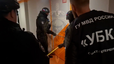 В Петербурге полиция накрыла колл-центр мошенников