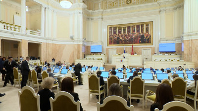 В ЗакСе Петербурга приняли в первом чтении законопроект о корректировке бюджета на 2025 год
