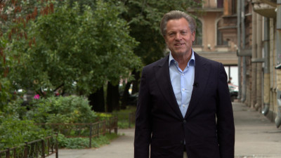 Народный артист России Василий Герелло поздравил телеканал «Санкт-Петербург» с 15-летием