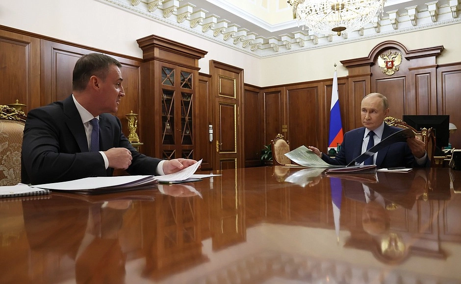 Путин встретился с вице-премьером Патрушевым - tvspb.ru