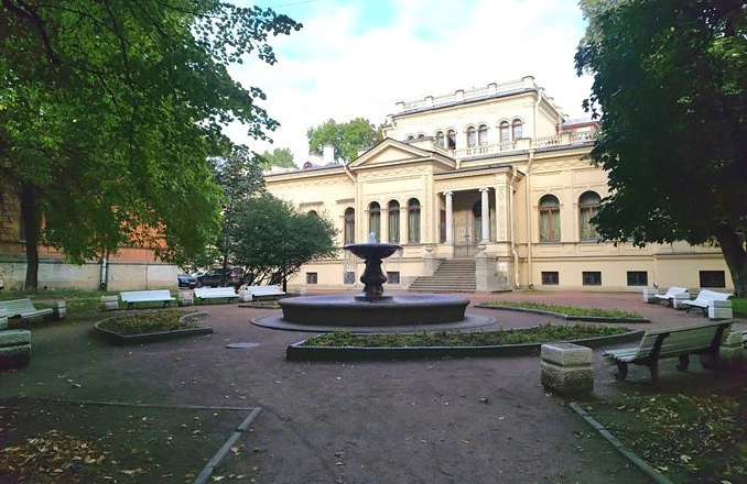 Александр Беглов дал поручение провести реконструкцию освещения в Алексеевском саду - tvspb.ru