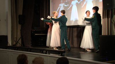 Ветеранов Петербурга поздравили концертом ко Дню пожилого человека