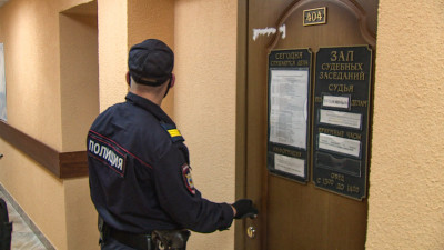 Петербуржец предстанет перед судом за попытку убийства соседа в гараже на Планерной улице