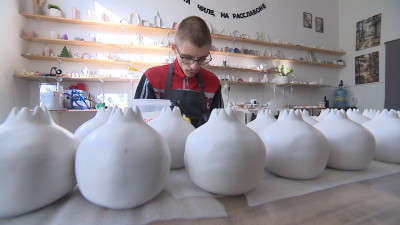 «Подари мне крылья»: как выпускникам детдомов и людям с ограничениями по здоровью в Петербурге помогают найти свой путь