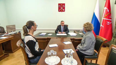 Александр Беглов поручил ускорить завершение капитального ремонта школы в Кронштадте