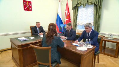 Капремонт школы и освещение сада: с какими вопросами обратились петербуржцы к Александру Беглову