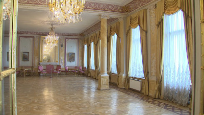 В особняке Румянцева показали Зеленую и Ситцевую гостиные, убранство которых более 20 лет прятали фальш-стены