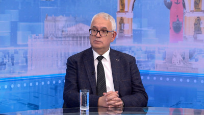 Занятость, профориентация, наука: как прошла «Прямая линия» с вице-губернатором Владимиром Княгининым