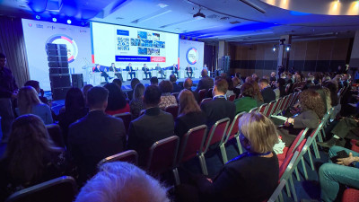 Участниками главного форума стратегов России, который открылся в Петербурге, стали 1500 экспертов и предпринимателей