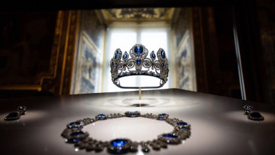 «Что могут музеи? Только методично выстраивать систему безопасности»: как на ограбление Лувра отреагировали в Петербурге