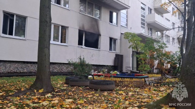 Двое детей пострадали при пожаре на Васильевском острове