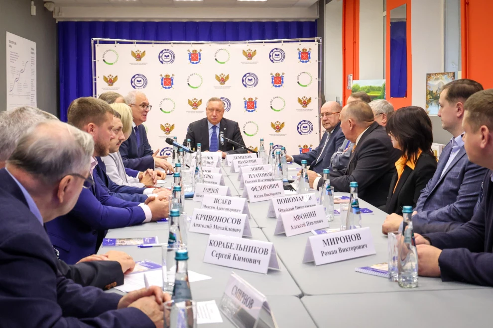 Александр Беглов обсудил с главами петербургских предприятий ОПК и организаций СПО подготовку кадров для обеспечения технологического лидерства России - tvspb.ru