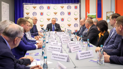 Александр Беглов обсудил с главами петербургских предприятий ОПК и организаций СПО подготовку кадров для обеспечения технологического лидерства России