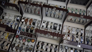 Хозяин времени: почему рекорд петербургского коллекционера часов не получается зарегистрировать