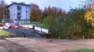 ЧП в Выборгском районе. Просадка грунта на улице Харченко