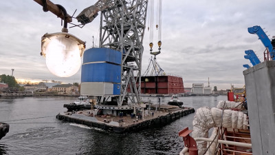 На Балтийском заводе установили жилой блок атомного ледокола «Чукотка»