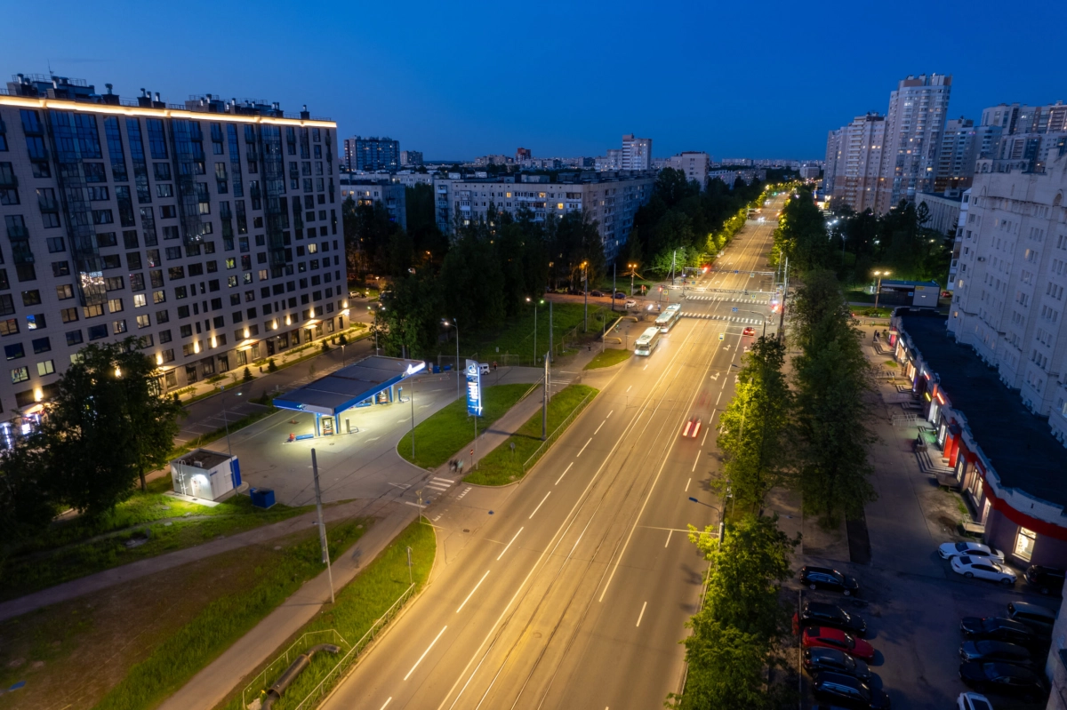 Александр Беглов: Петербург выполнил годовой план замены устаревших уличных фонарей - tvspb.ru