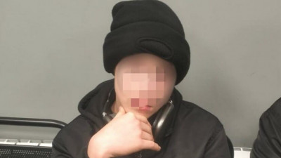 В Купчино подростки проникли ночью в магазин, чтобы набить рюкзак вейпами