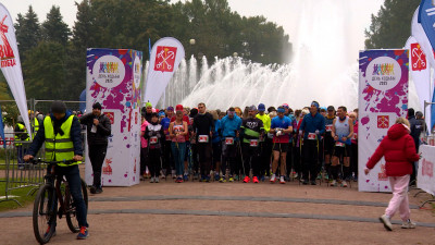 В Приморском парке Победы более тысячи физкультурников отметили Всероссийский День ходьбы