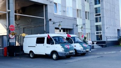 Две «ГАЗели» передало региональное отделение Народного фронта в Петербурге для нужд СВО