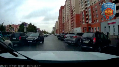 Пьяный водитель снес три машины на Комендантском проспекте