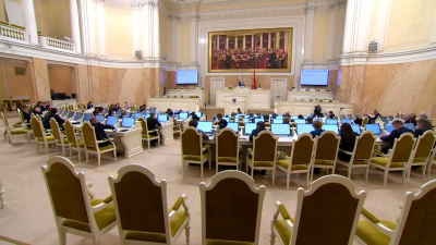 В Мариинском дворце депутаты обсудили законопроект об ужесточении правил продажи вейпов