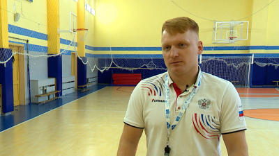 Учитель из Петербурга вернулся к работе после ранения на СВО