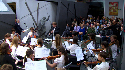 В музее обороны и блокады Ленинграда прошла премьера спектакля «Эй, музыканты! Сил не жалейте!»