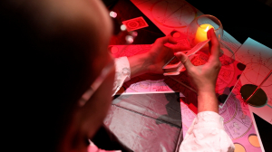 Звёзды делу — не помощник: почему одни готовы верить в невозможное, а другие — рады на этом наживаться